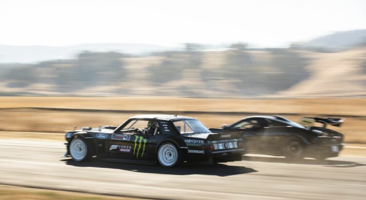 La Mustang "Hoonicorn" de Ken Block affronte une McLaren Senna : leur duel en vidéo !