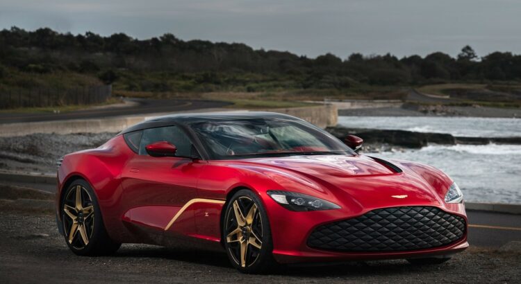 Aston Martin DBS GT Zagato (2019) : 3/4 avant droit rouge
