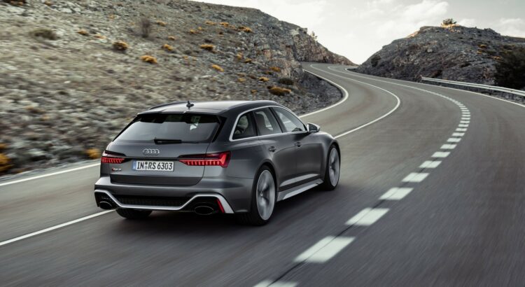 Audi RS6 Avant (2019) : 3/4 arrière droit gris