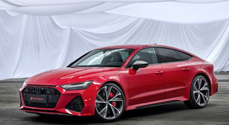 Audi RS7 Sportback (2019) : 3/4 avant gauche rouge