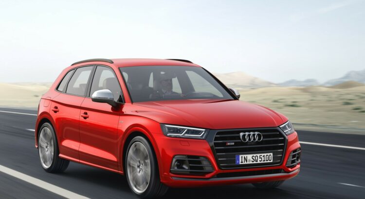 Audi SQ5 (2017) : 3/4 avant droit en mouvement