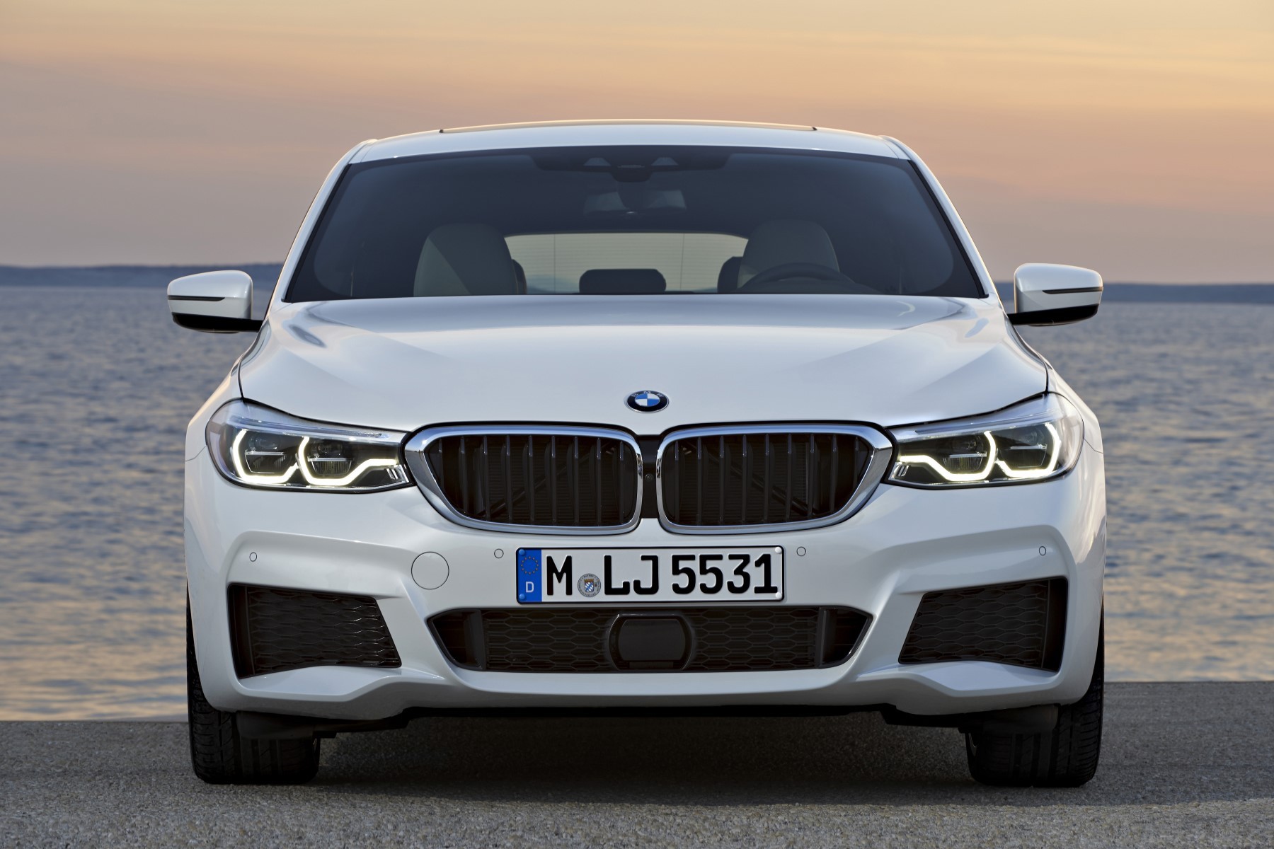 BMW Série 6 Gran Turismo (2017) : avant blanc
