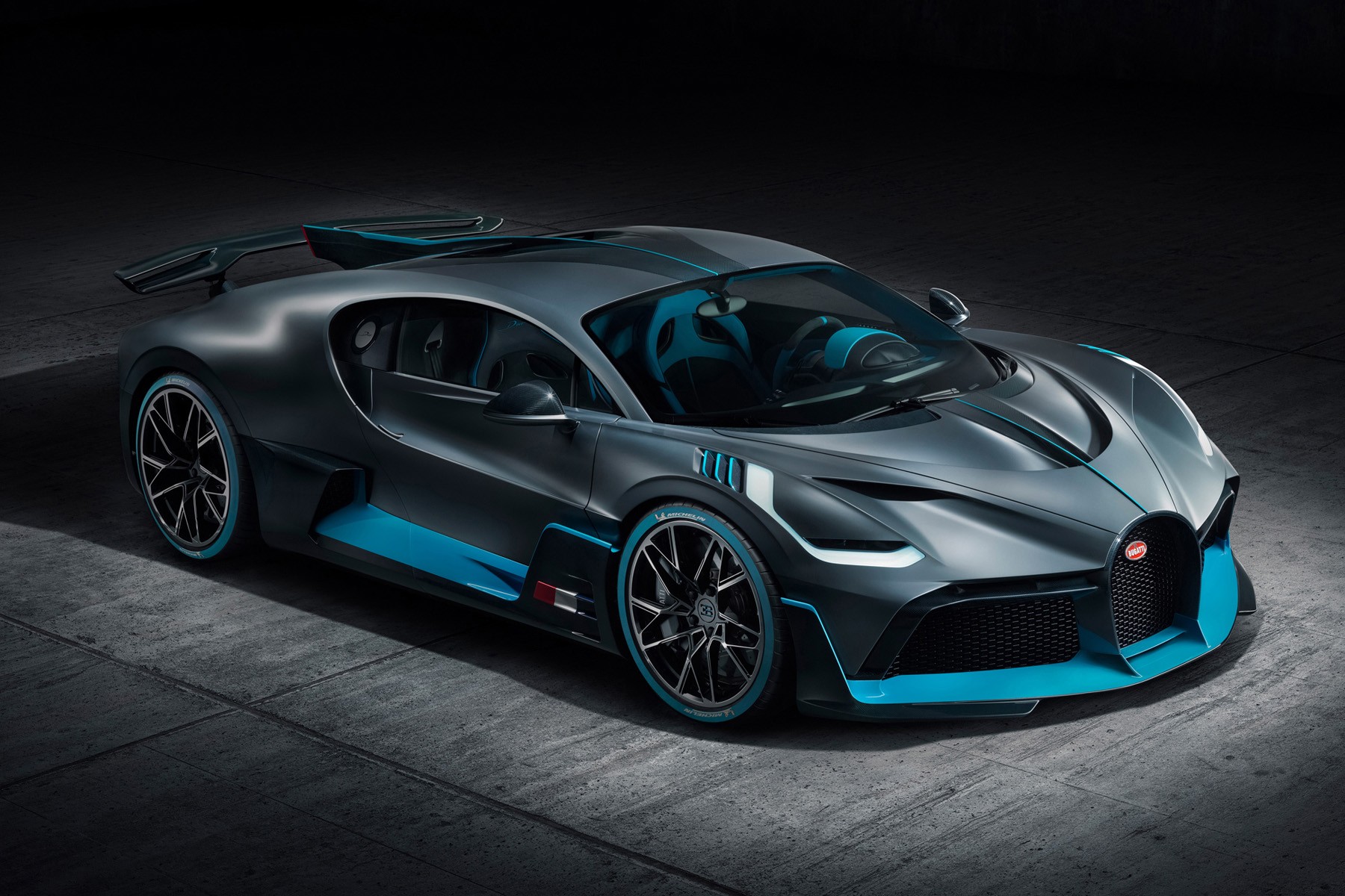 La Bugatti Divo perd vitesse de pointe par rapport à la Chiron, mais gagne en appui