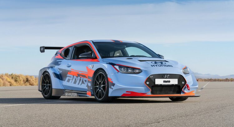 Hyundai RM19 (2019) : 3/4 avant droit bleu