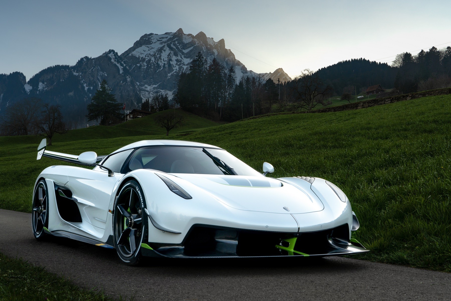 Koenigsegg Jesko (2019) : 3/4 avant droit blanc