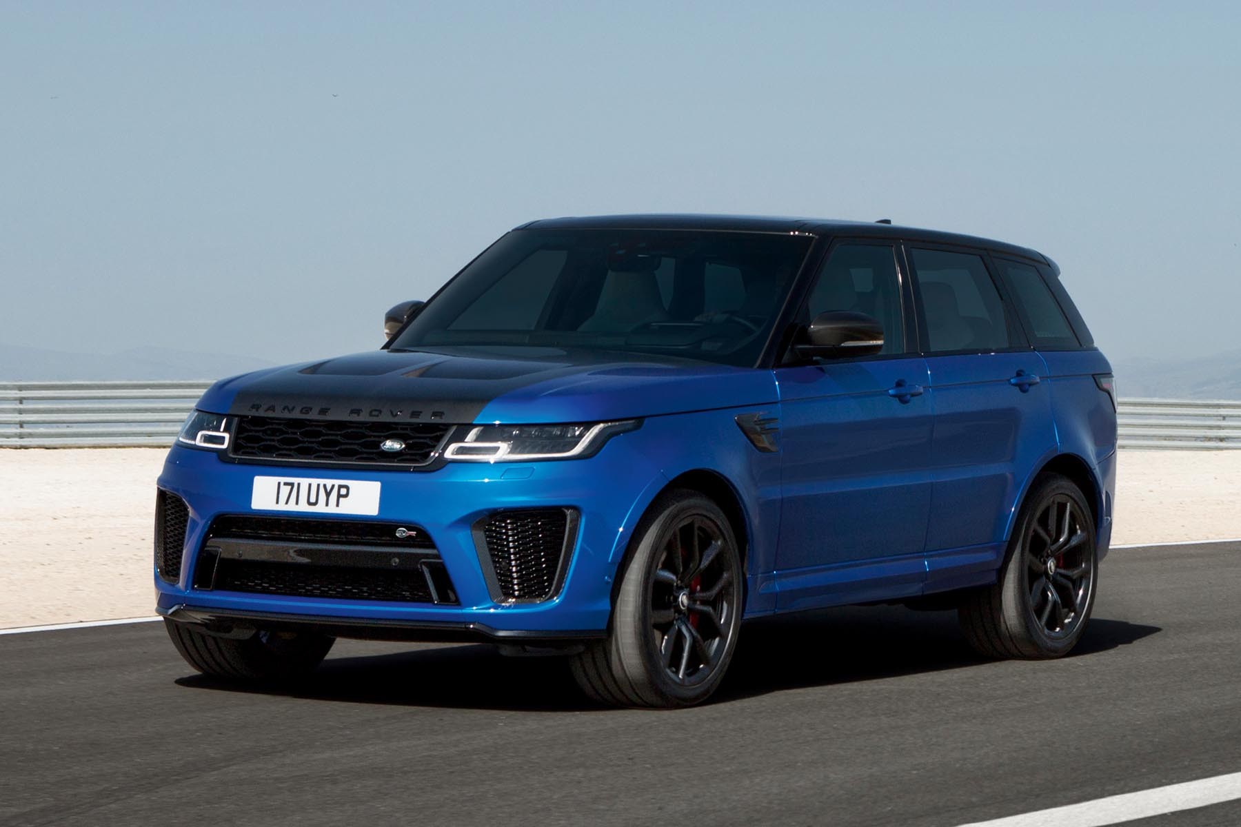 Land Rover Range Rover Sport SVR (2017) : en action