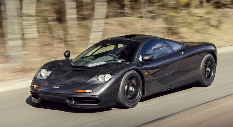 McLaren F1 (1992) : 3/4 avant roulant