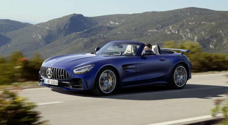 Mercedes-AMG GT R Roadster (2019) : 3/4 avant dynamique sur route