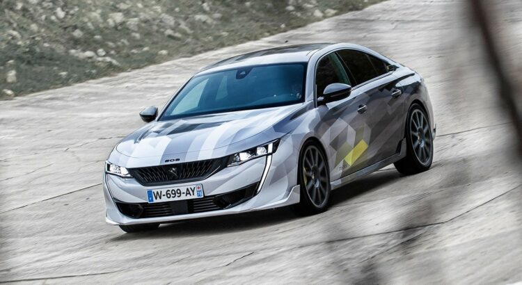 Peugeot 508 PSE (2020) : 3/4 avant gauche gris