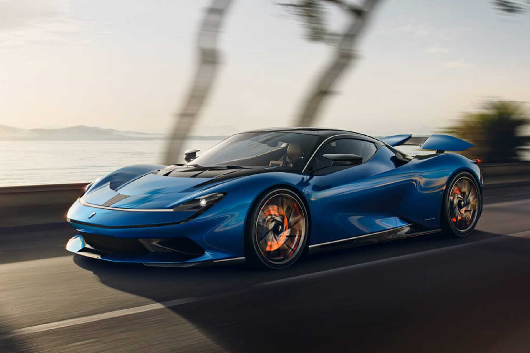 Pininfarina Battista (2020) : 3/4 avant gauche bleu