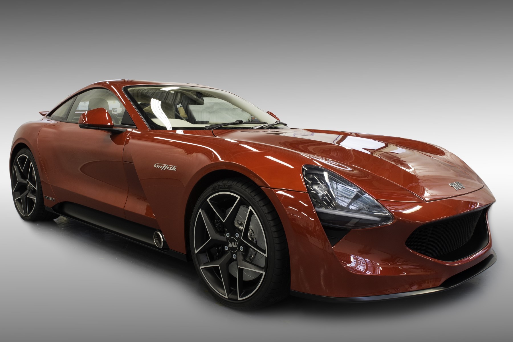 TVR Griffith (2017) : 3/4 avant droit rouge