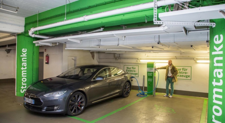 Tesla Motors Model S Electrique 100 kWh All-Wheel Drive  Performance (Berline)