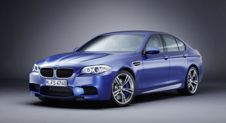 BMW M5 4.4i V8 560  DKG7 M (Berline)