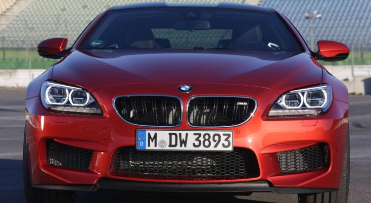 BMW M6 4.4i V8 560  DKG7  (Coupé)
