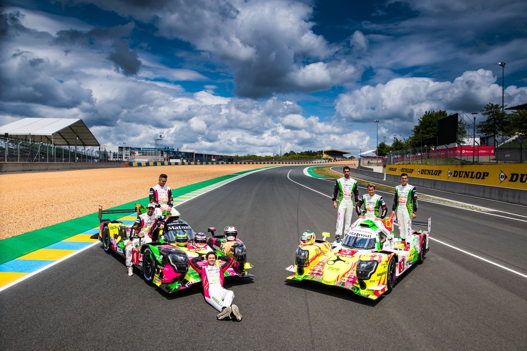 La Rebellion-Gibson N°1 (Jani/Lotterer/Senna) et la Rebellion-Gibson N°3 (Laurent/Berthon/Menezes) au Mans