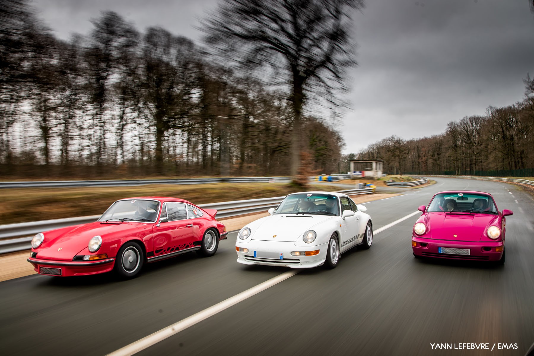 Porsche 911 Carrera RS 2.7 / Porsche 911 Carrera RS Type 993 / Porsche 911 Carerra RS Type 964 - Crédit : YANN LEFEBVRE / EMAS