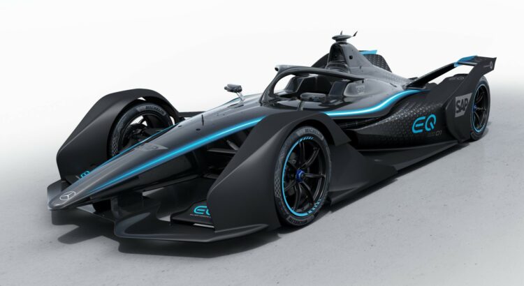 La Mercedes-Benz EQ Silver Arrow 01 dans sa livrée teaser