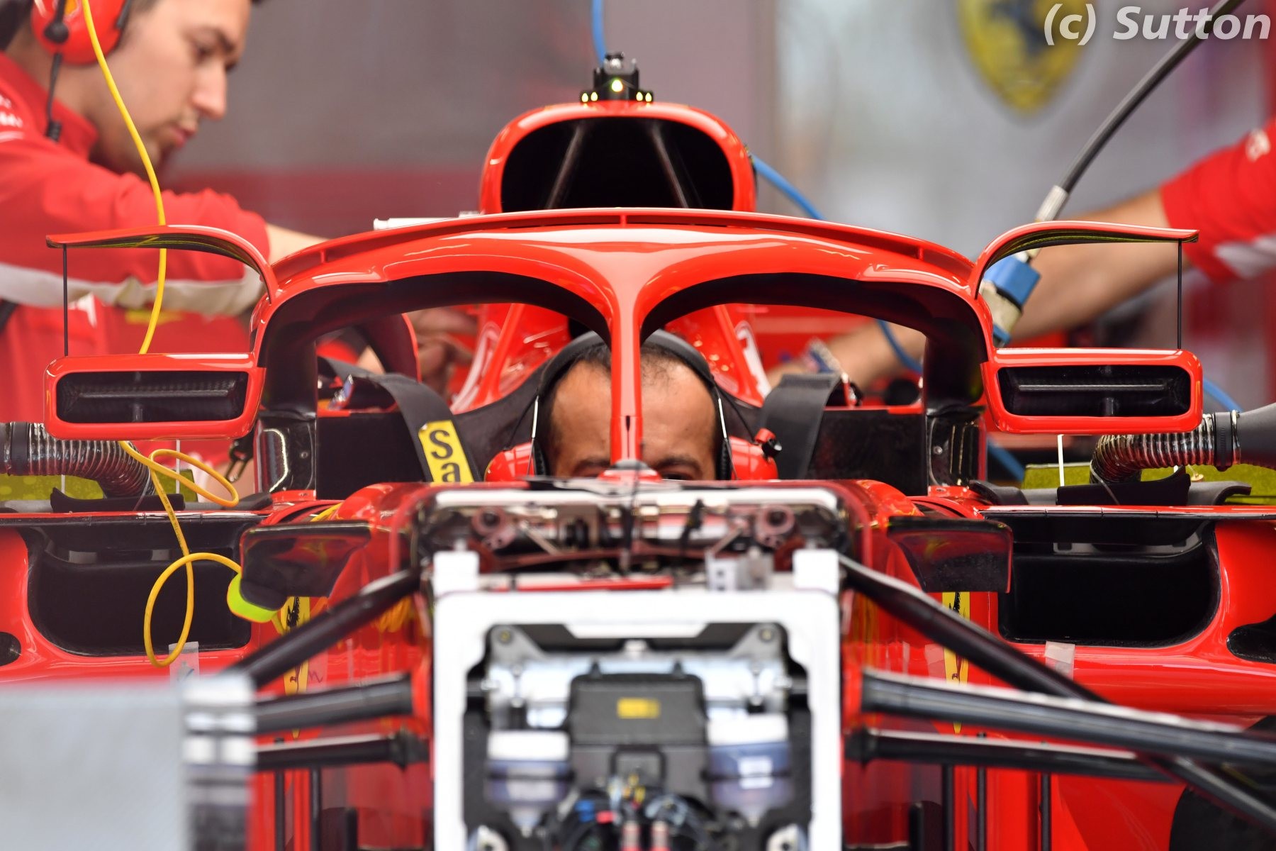 Ferrari place ses rétroviseurs sur le halo à Barcelone