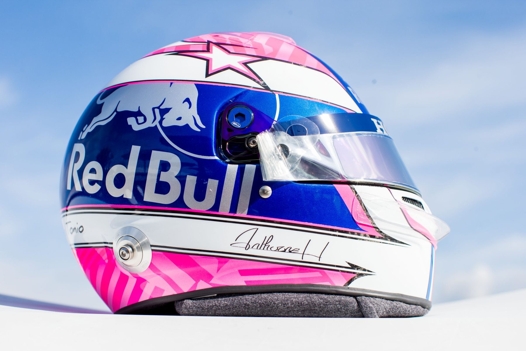 Le casque de Pierre Gasly (Toro Rosso) en hommage à Anthoine Hubert à Monza
