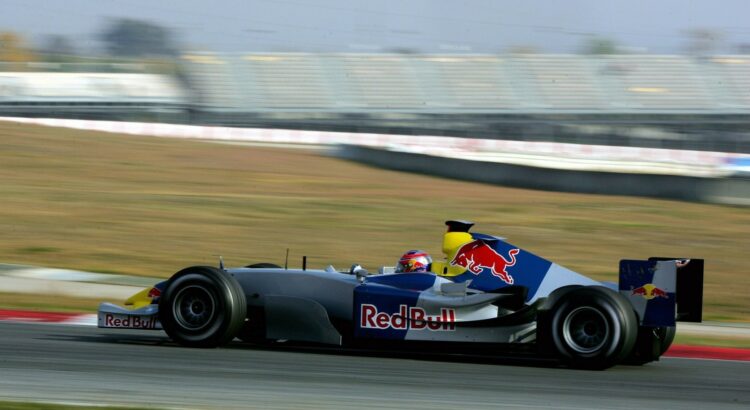 Vitantonio Liuzzi (Red Bull) à Barcelone en 2004