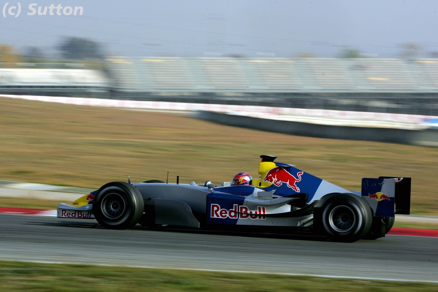 Vitantonio Liuzzi (Red Bull) à Barcelone en 2004