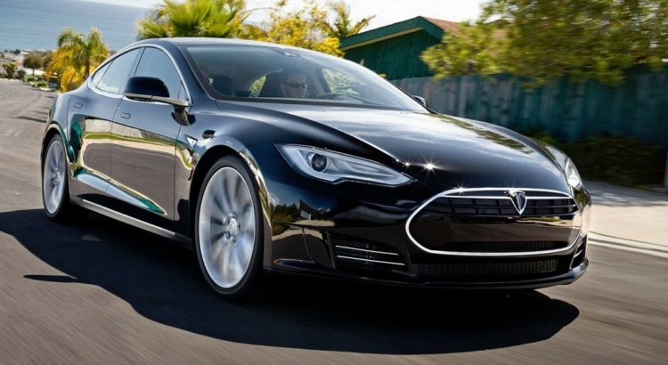 Tesla Motors Model S Electrique 85 kWh   Performance Dual Motor (Berline)