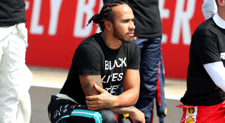 "Arise, Sir Lewis Hamilton !"