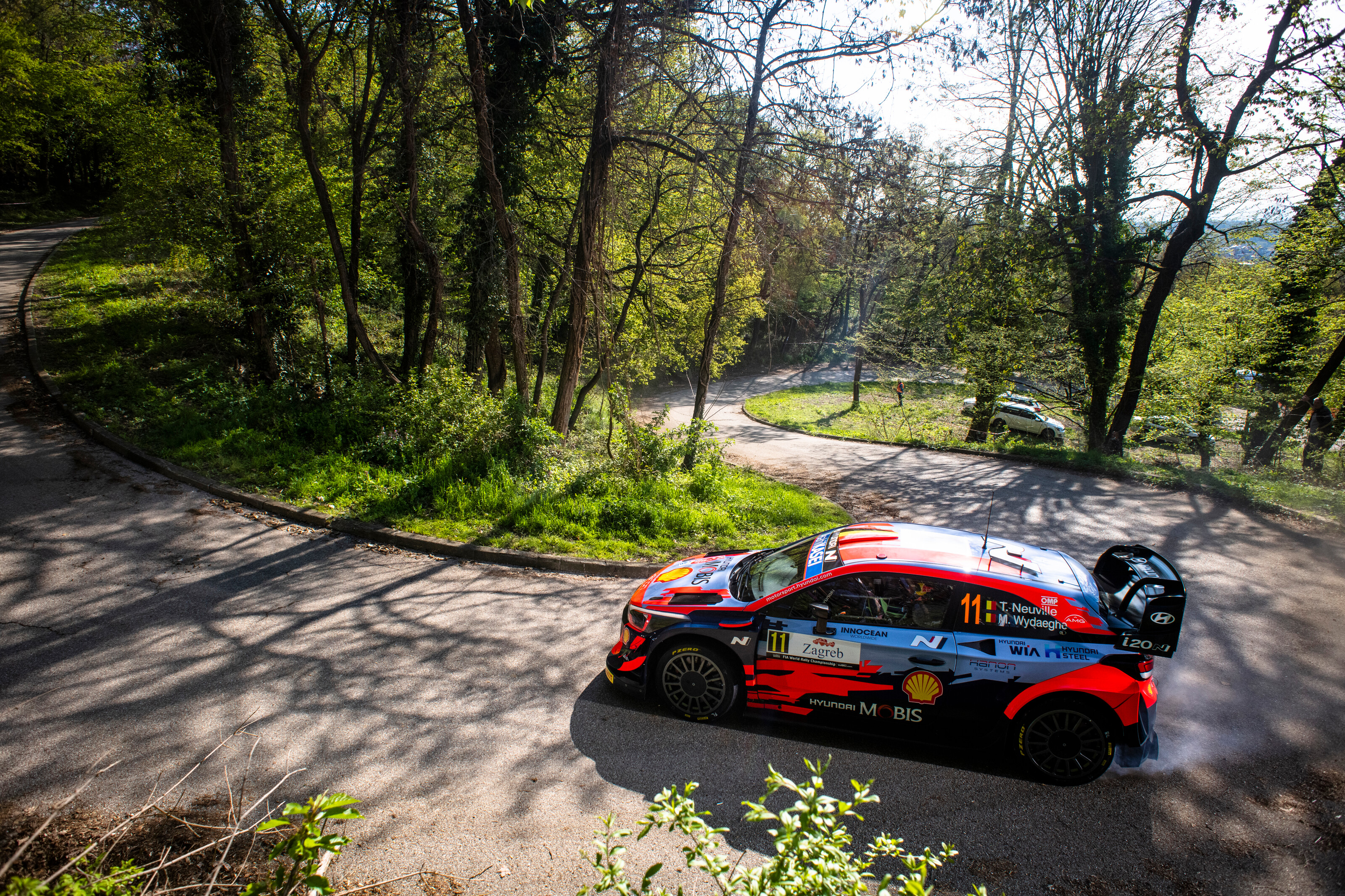 Thierry Neuville en sortie d'épingle sur le parcours du rallye de Croatie, près de Zagreb.