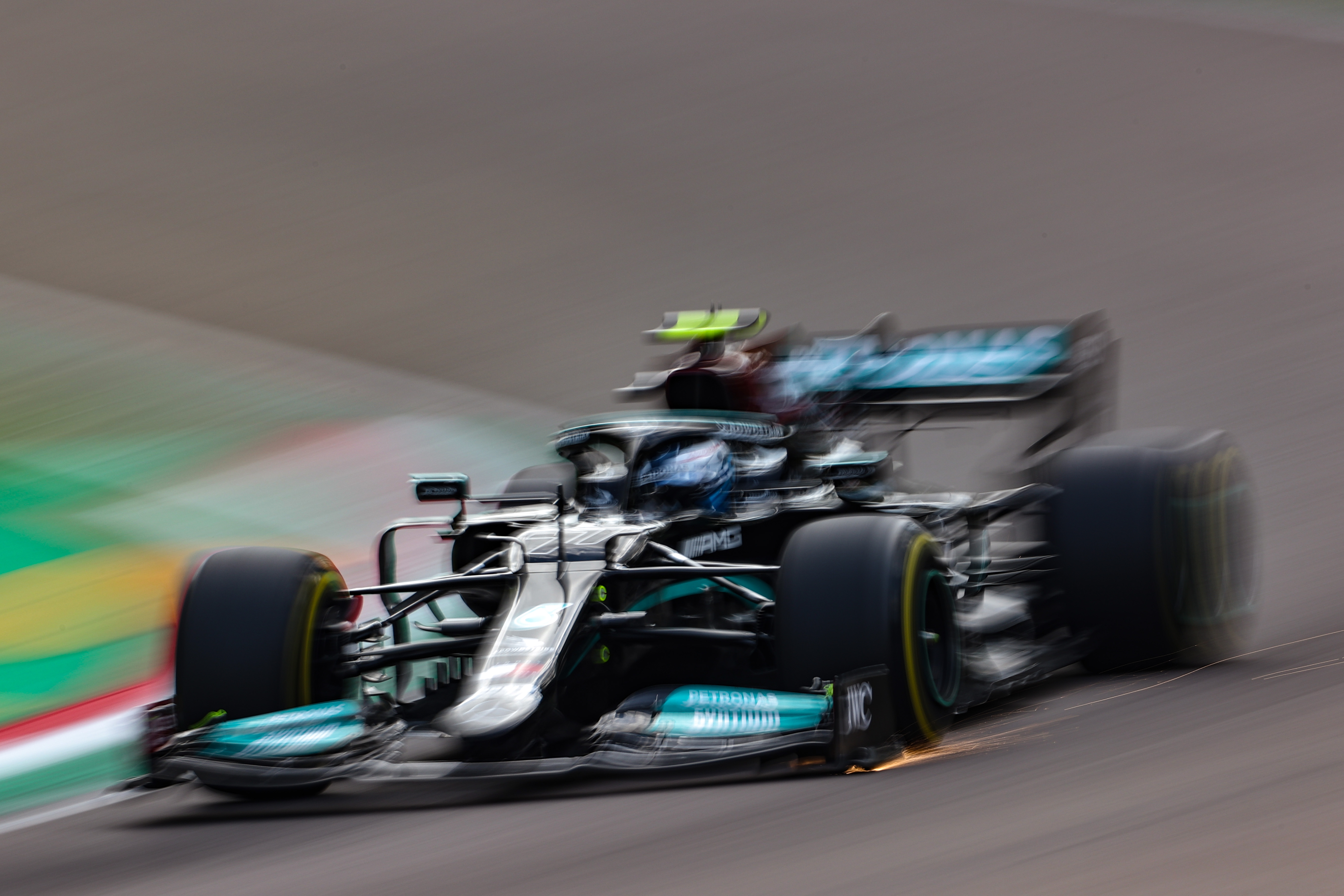 Valtteri Bottas a dominé ce vendredi du Grand Prix d'Emilie-Romagne à Imola.
