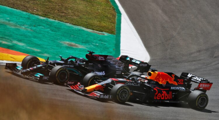 Lewis Hamilton double Max Verstappen pour la victoire dans le Grand Prix du Portugal !