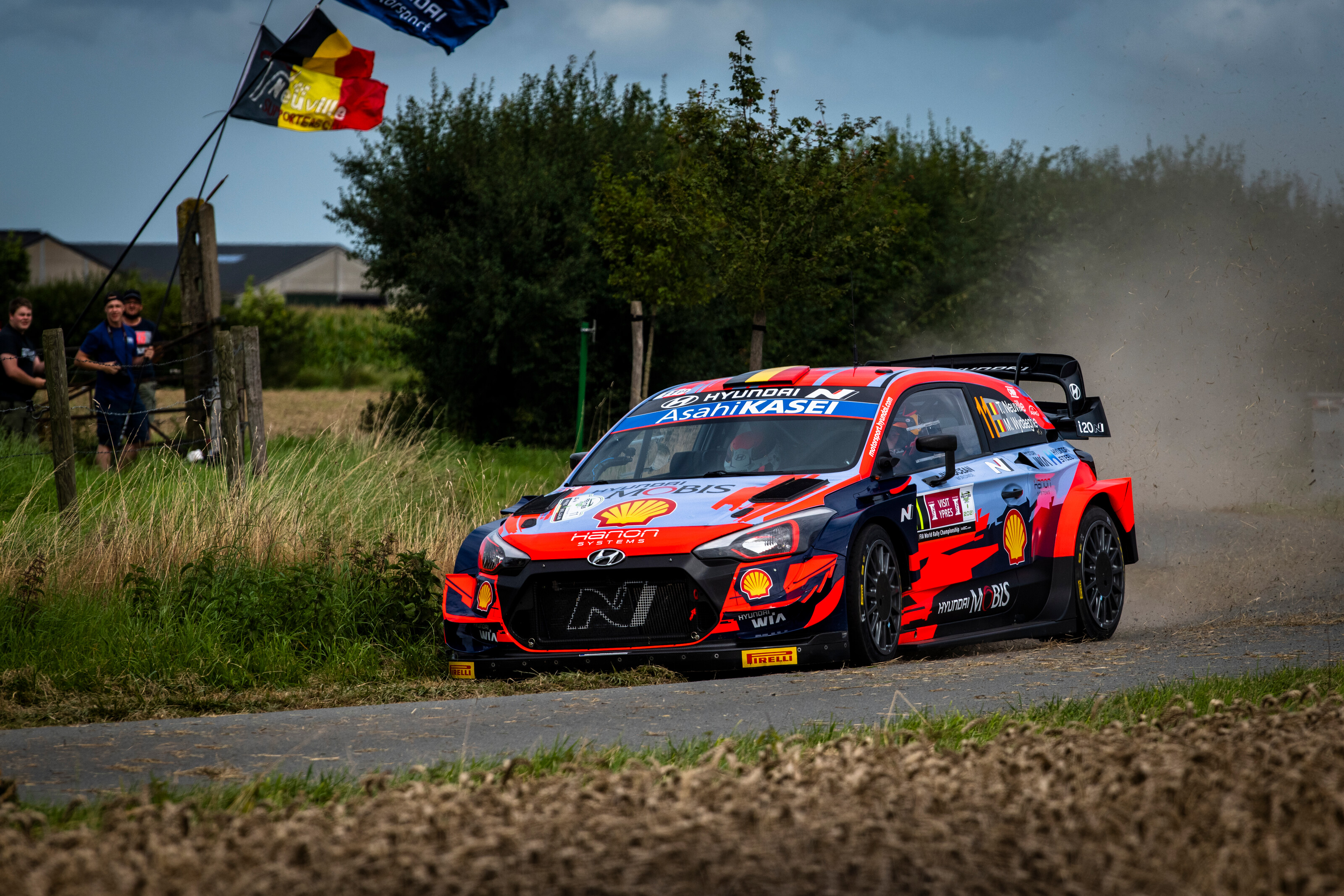 WRC - Rallye d'Ypres (8/12) : Neuville se relance avec une splendide victoire à domicile