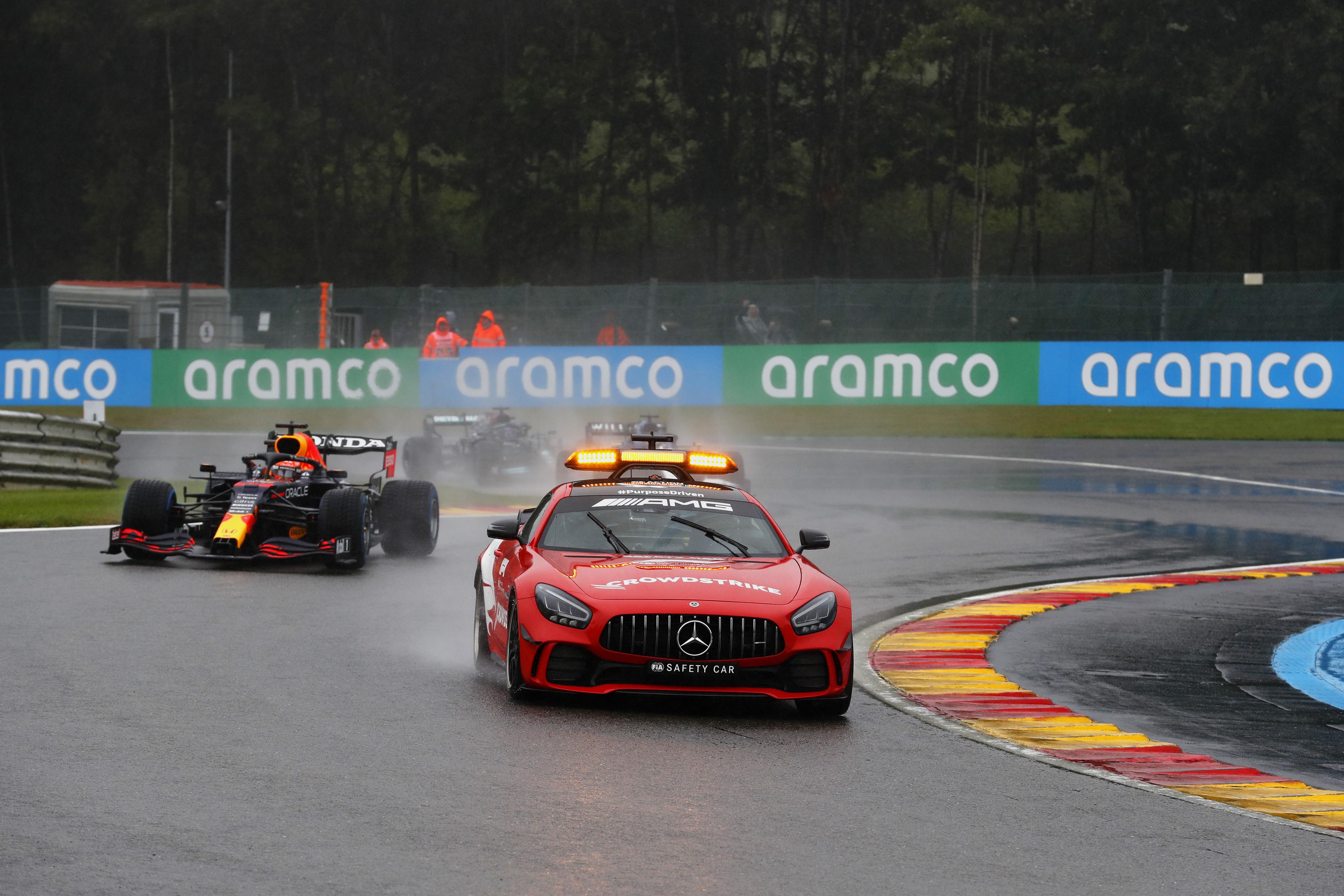 Les monoplaces derrière la Safety Car lors du GP de Spa