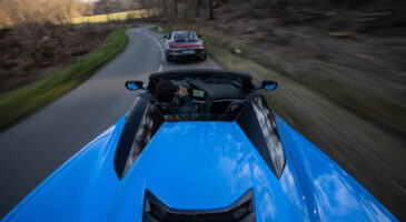 Chevrolet Corvette C8 Stingray Cabriolet vs Porsche 911 Targa 4 GTS
