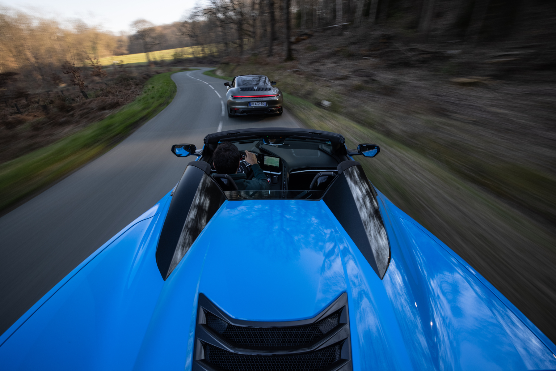 Chevrolet Corvette C8 Stingray Cabriolet vs Porsche 911 Targa 4 GTS