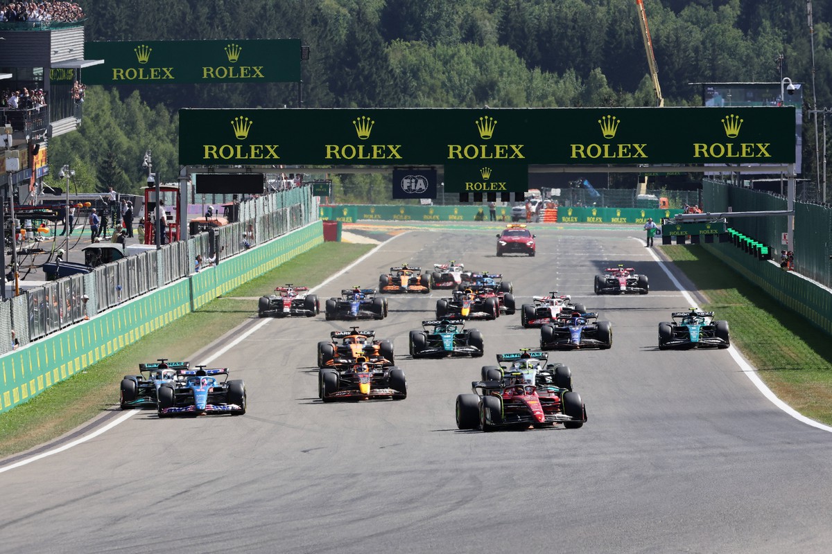 F1 – Après la piste, la bataille des mots entre Alonso et Hamilton !