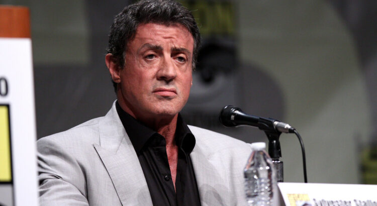 Sylvester Stallone : découvrez l’incroyable garage de Rocky ! (En images)