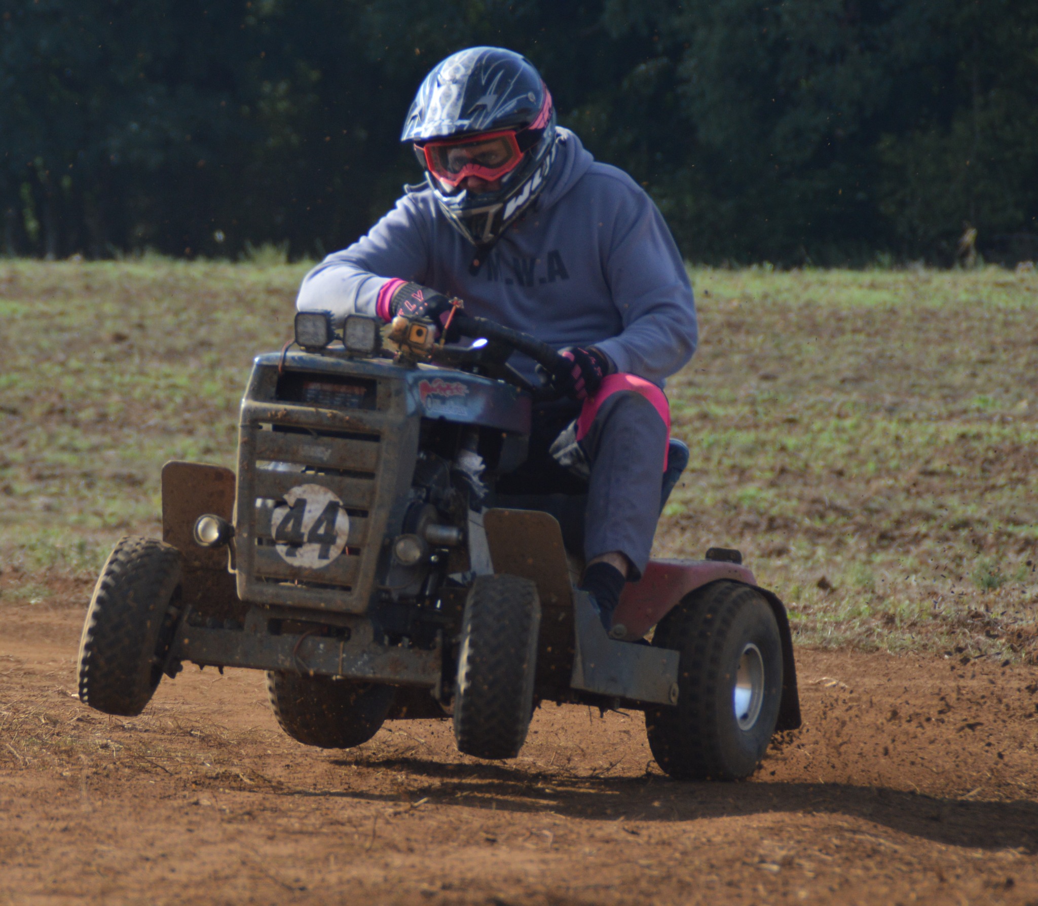 Daigny 24 heures tracteurs-tondeuses