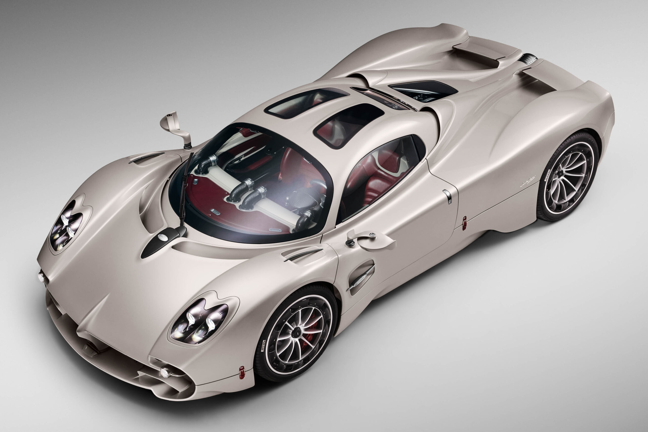 Nouvelle Pagani Utopia (2022) : le chant du V12 aux 864 ch !