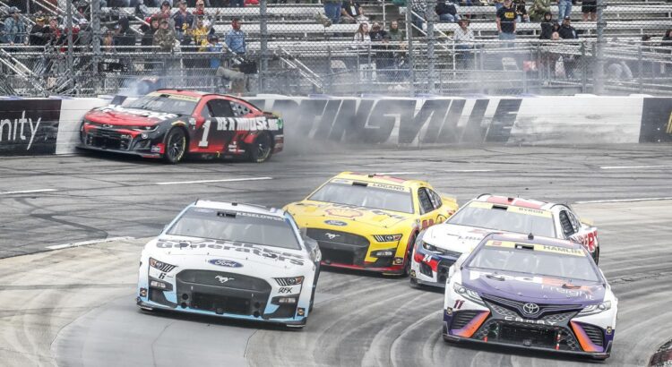 NASCAR – Une manœuvre digne d’un jeu vidéo le qualifie en finale !