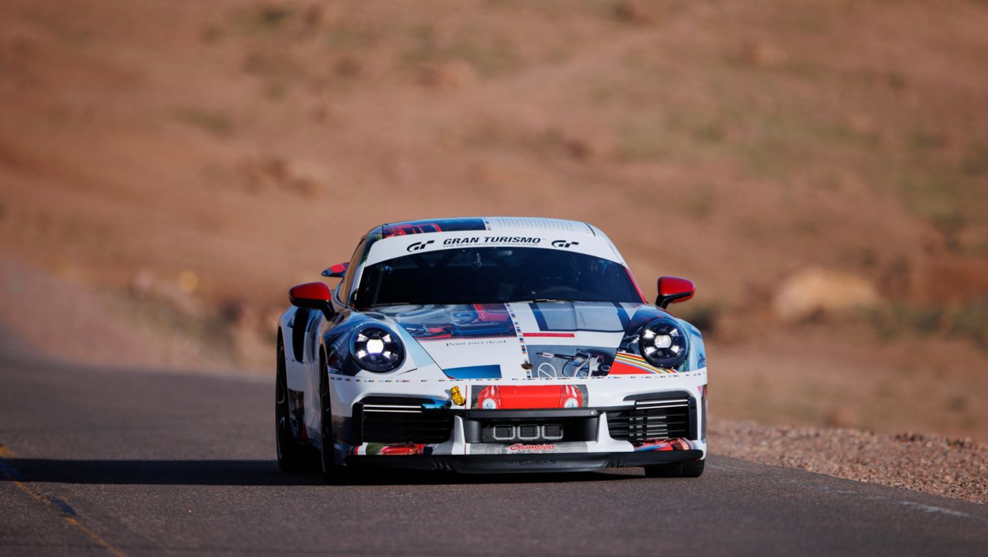 Pikes Peak : Porsche détrône Bentley et bat le record de 2019 !