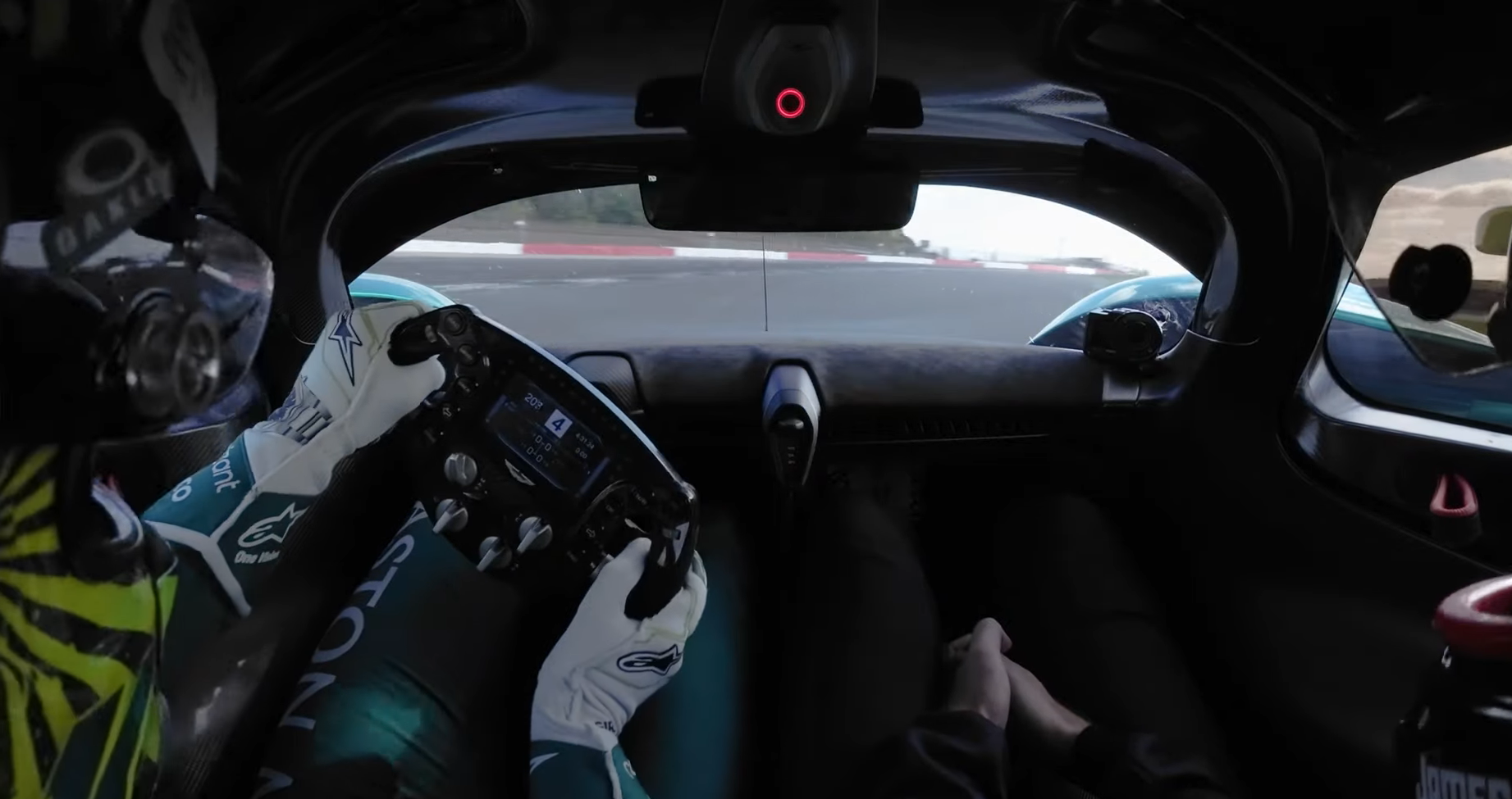 Valkyrie AMR Pro à fond Silverstone