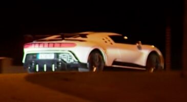 Cristiano Ronaldo aper&ccedil;u dans sa nouvelle Bugatti Centodieci ! (+ vid&eacute;o)
