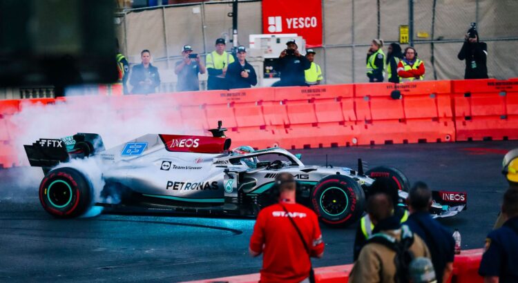 Quand la F1 brûle de la gomme sur le "Strip" de Las Vegas ! (+ vidéo)