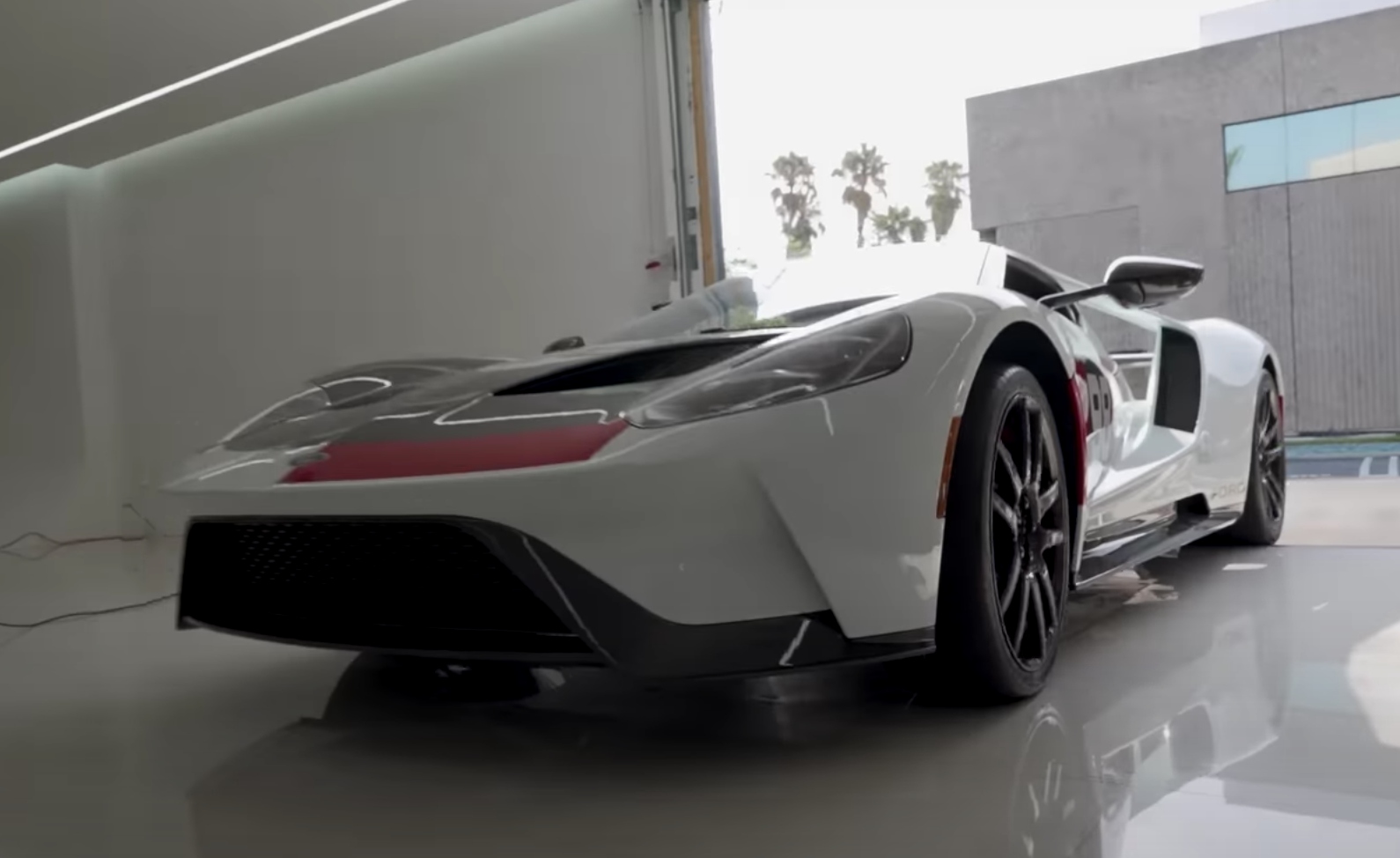 Ford GT : vous ne devinerez jamais combien coûte sa vidange ?! (+ vidéo)