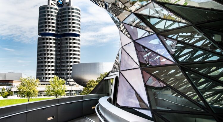 Sport Auto vous emmène au BMW Welt, Musée et Classic, à Munich