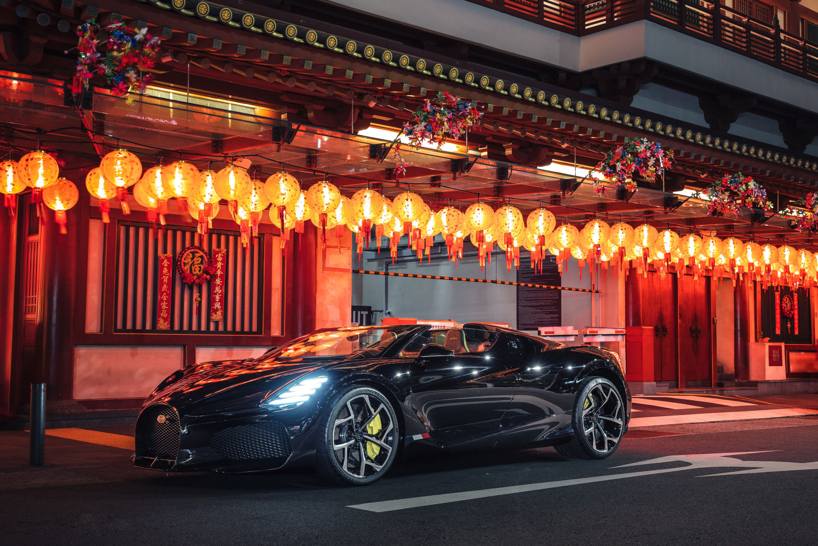 Bugatti W16 Mistral roadster Singapour 2023