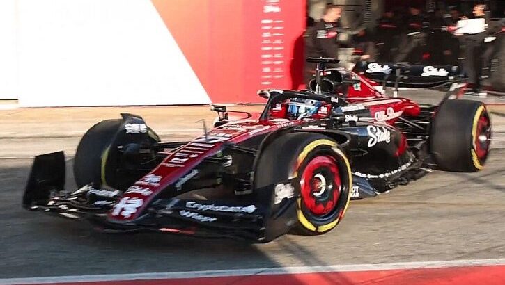 F1 - La nouvelle Alfa Romeo C43 en piste à Barcelone (+ vidéo)