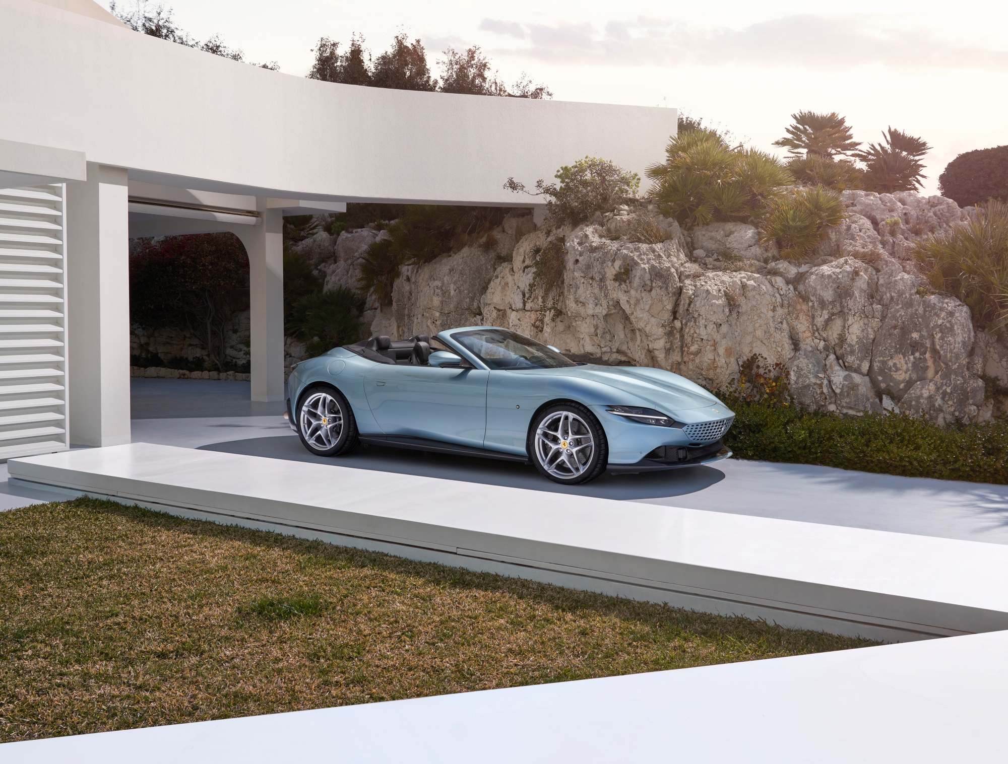 Nouvelle Ferrari Roma Spider (2023)