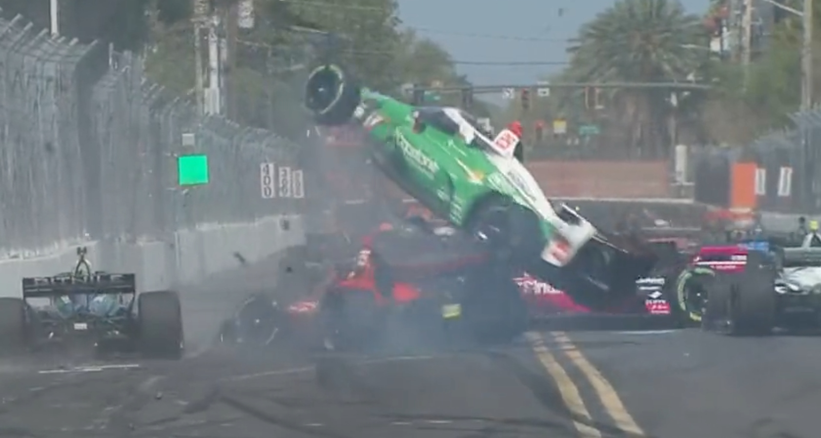 IndyCar vols planés effrayants St-Petersburg vidéo