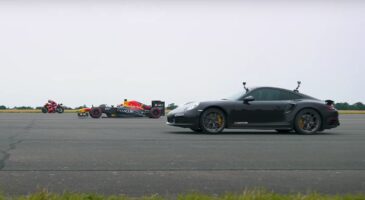 Drag race MotoGP Porsche 911 F1 vid&eacute;o